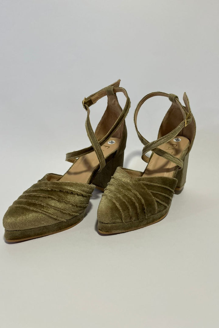 ANGELA PLATAFORMA 2.0 BEIGE DORADO